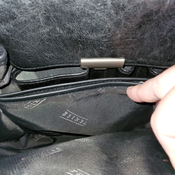 Texier Black Leather Backpack - Picture 9 of 10